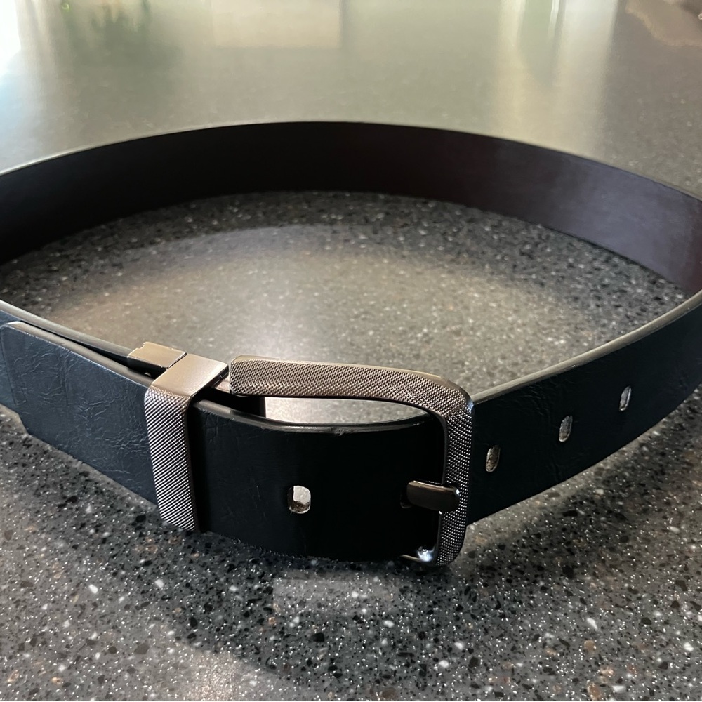 Akademiks Black and Brown Belt Bag Sleek and Functional